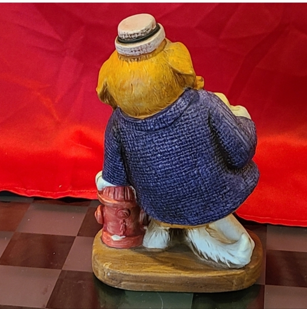Charming Dog Figurine with Mug and Fire Hydrant - Picture 9 of 10